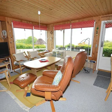 Three-bedroom Holiday With A Fireplace 109 Дом отдыха